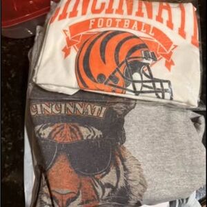 Cincinnati Bengals T-shirt and Sweatshirt